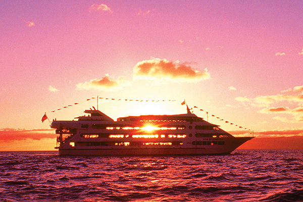 SOH_GroupEvents_WholeBoatBuyout_OPT Stunning Sunset View